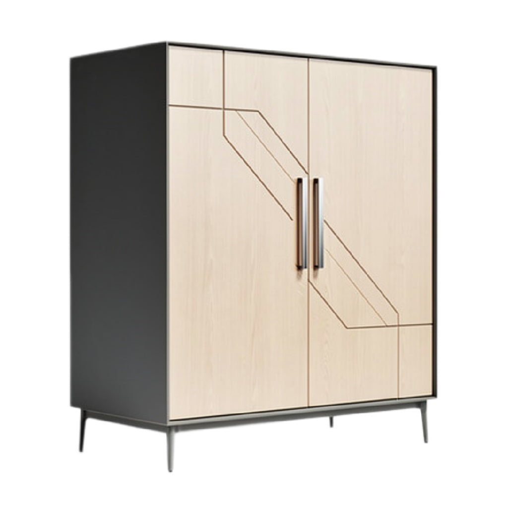 Moderne Kast met Geometrisch Ontwerp en Strakke Handgrepen